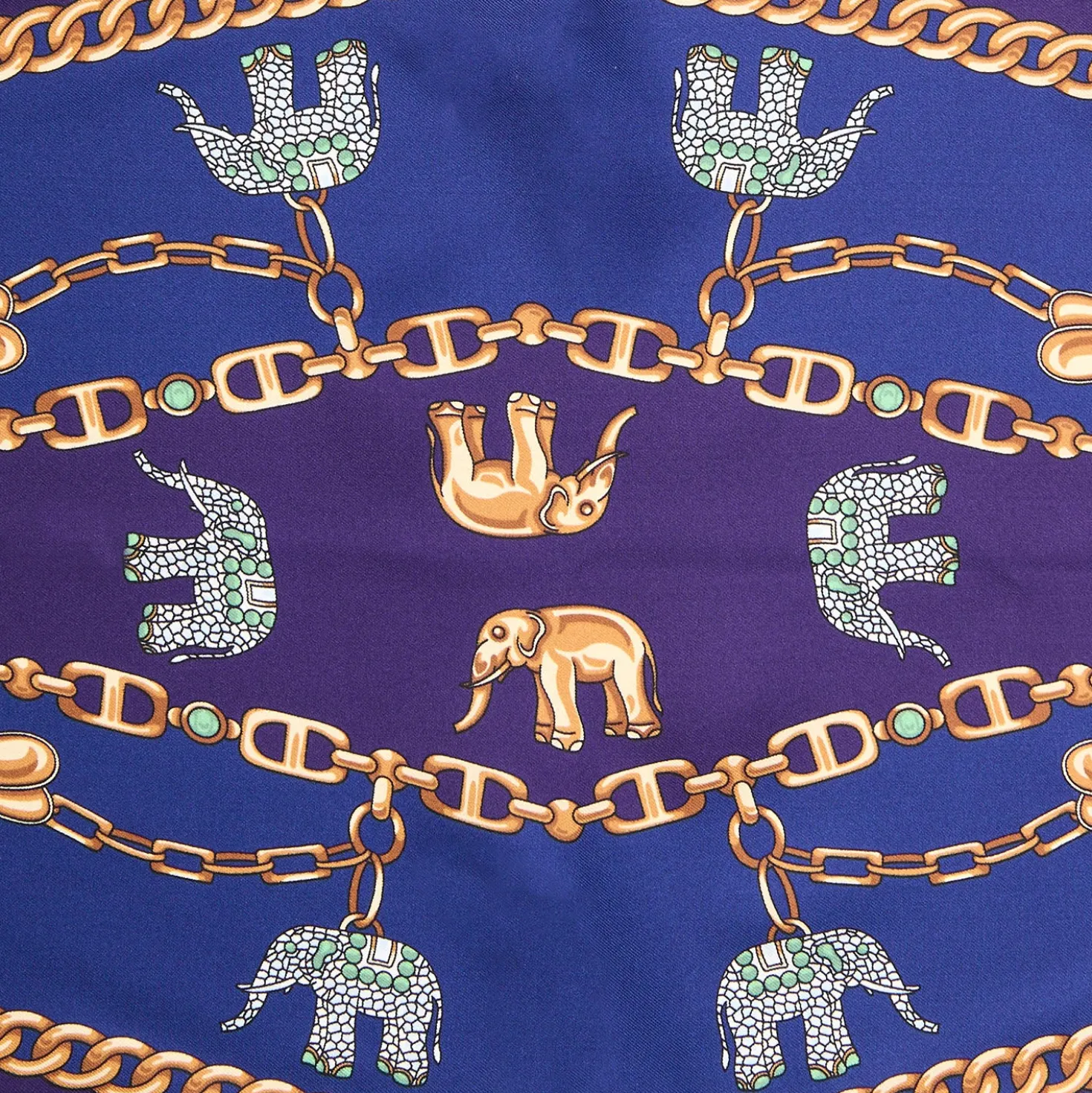 FOULARD ROMBO IN SETA VIOLA Collezione lucky charm