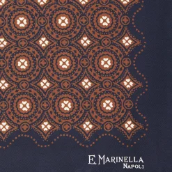 POCHETTE DA TASCHINO IN SETA STAMPATA A MANO BLU SCURO Macrofantasia fiore