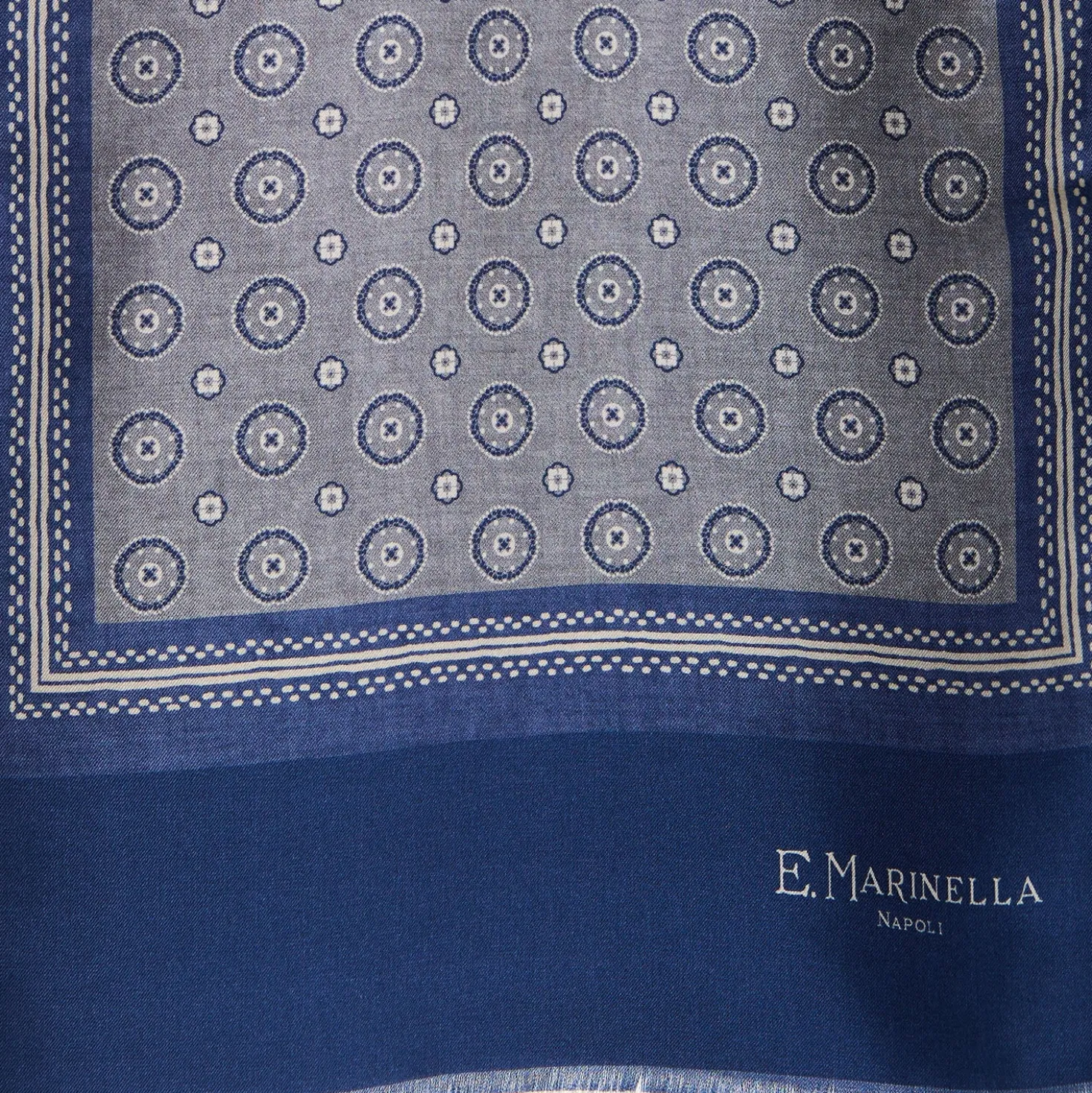 SCIARPA TUBOLARE GRIGIO CHIARO IN SETA TWILL Classic daisy